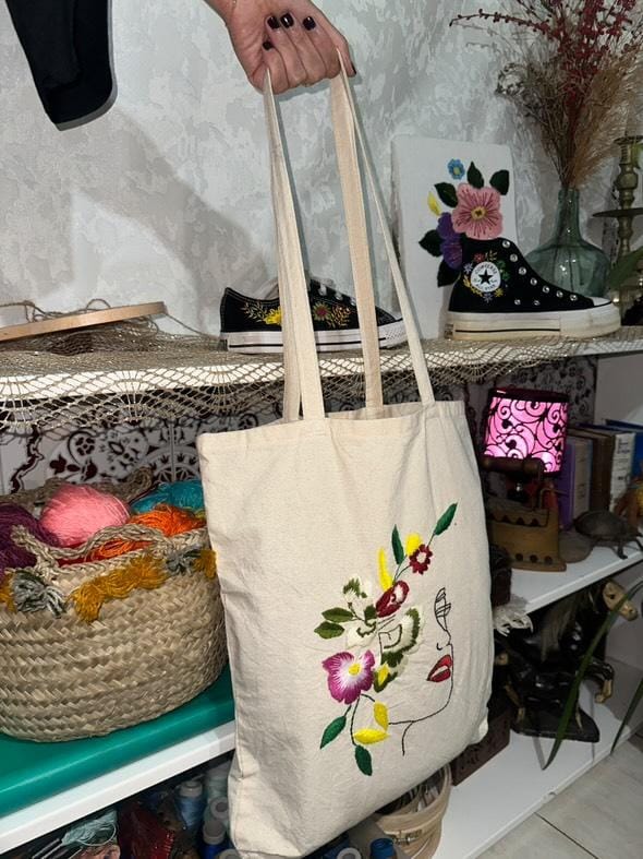 Custom minimalist embroidered bag